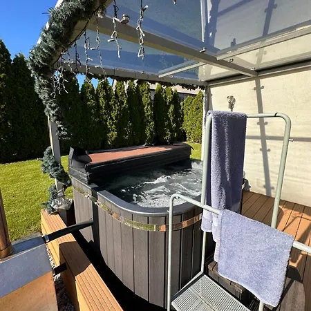 Jacuzzi Bubble - 15 Minutes Drive From The Old Town Daire