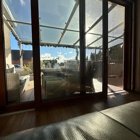 Daire Jacuzzi Bubble - 15 Minutes Drive From The Old Town