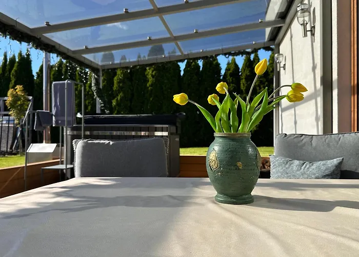 Daire Jacuzzi Bubble - 15 Minutes Drive From The Old Town