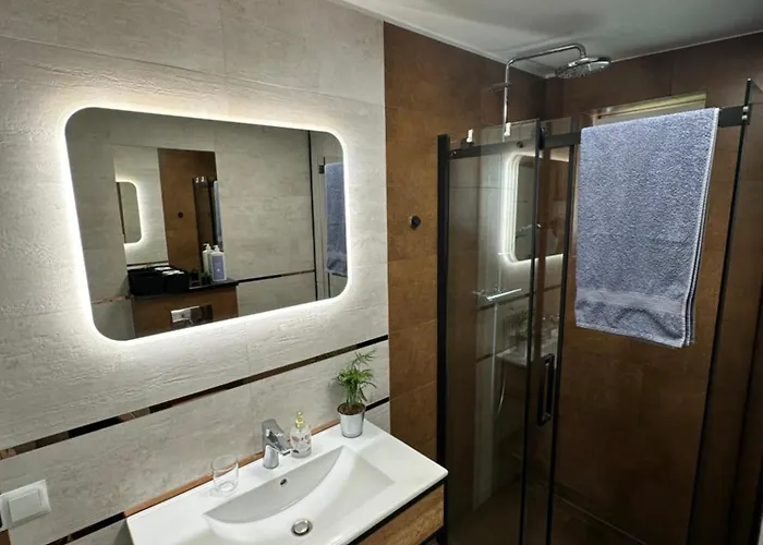 Jacuzzi Bubble - 15 Minutes Drive From The Old Town Daire